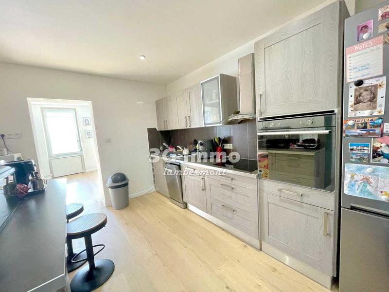 Maison jumelée - 82 m² - 4 pièces