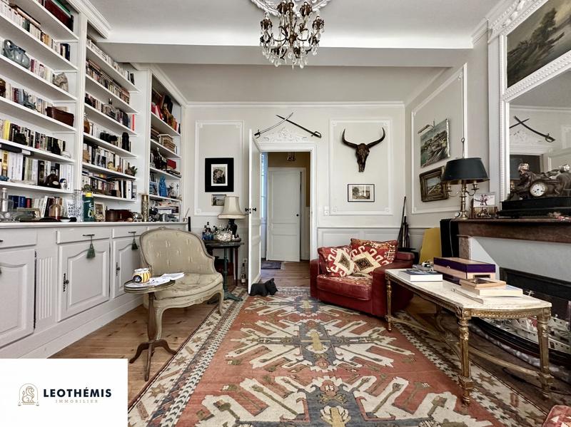 Maison - 362 m² - 14 pièces