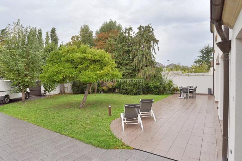 Maison - 210 m² - 7 pièces