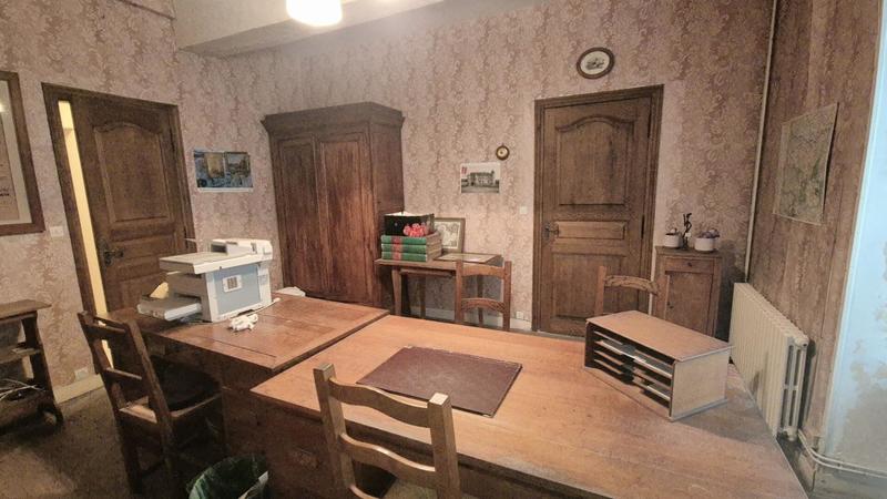 Maison - 220 m² - 10 pièces