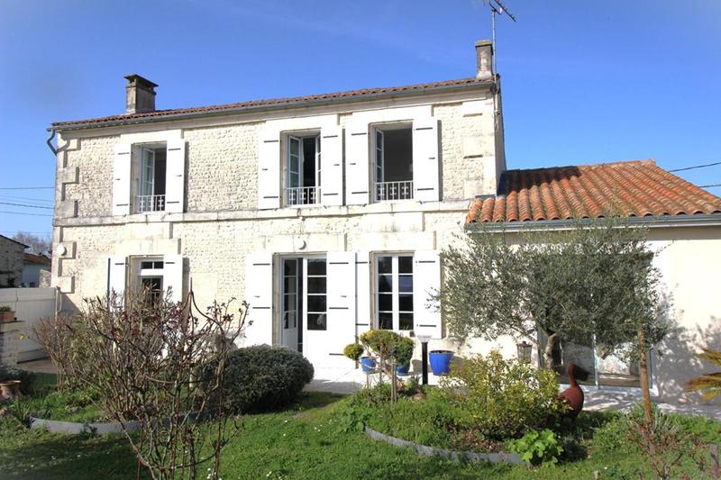 Maison - 174 m² - 7 pièces