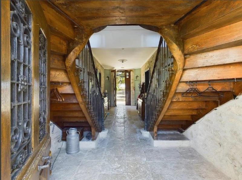 Château - 1 840 m² - 36 pièces