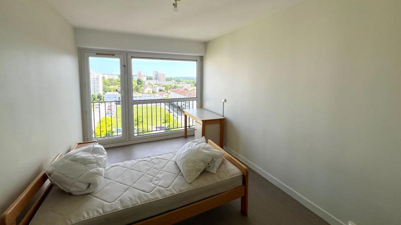 Appartement - 104 m² - 6 pièces