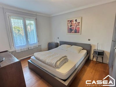 Maison traditionnelle - 82 m² - 4 pièces