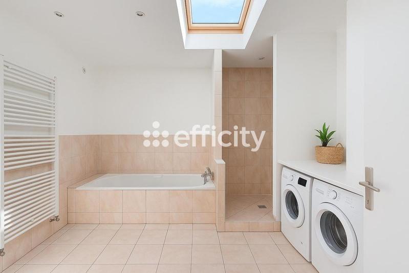 Appartement - 84 m² - 4 pièces