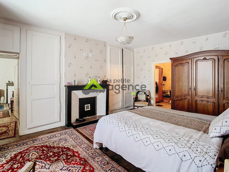 Maison - 195 m² - 7 pièces