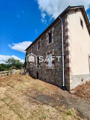 Maison - 136 m² - 8 pièces