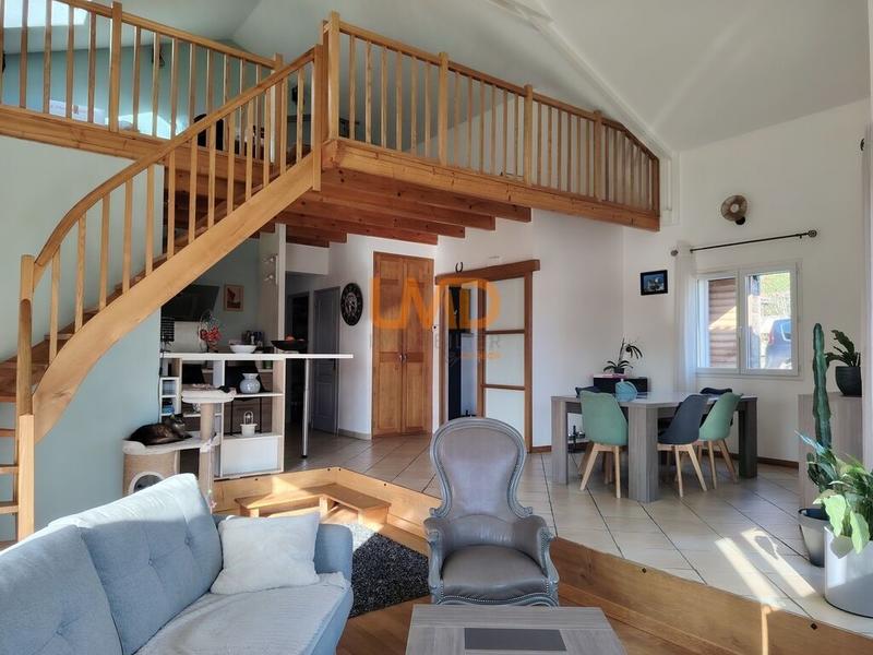 Maison - 155 m² - 6 pièces
