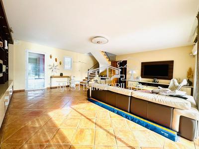 Maison - 160 m² - 5 pièces