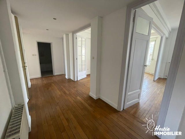 Appartement - 107 m² - 6 pièces