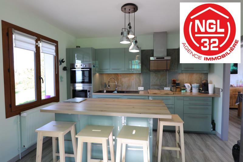 Villa - 100 m² - 5 pièces