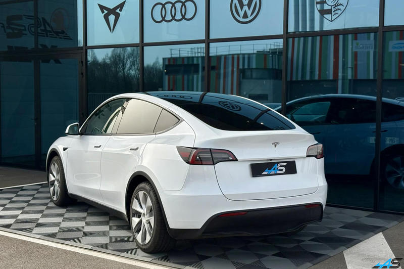 Tesla Model y Standard Rwd 300ch