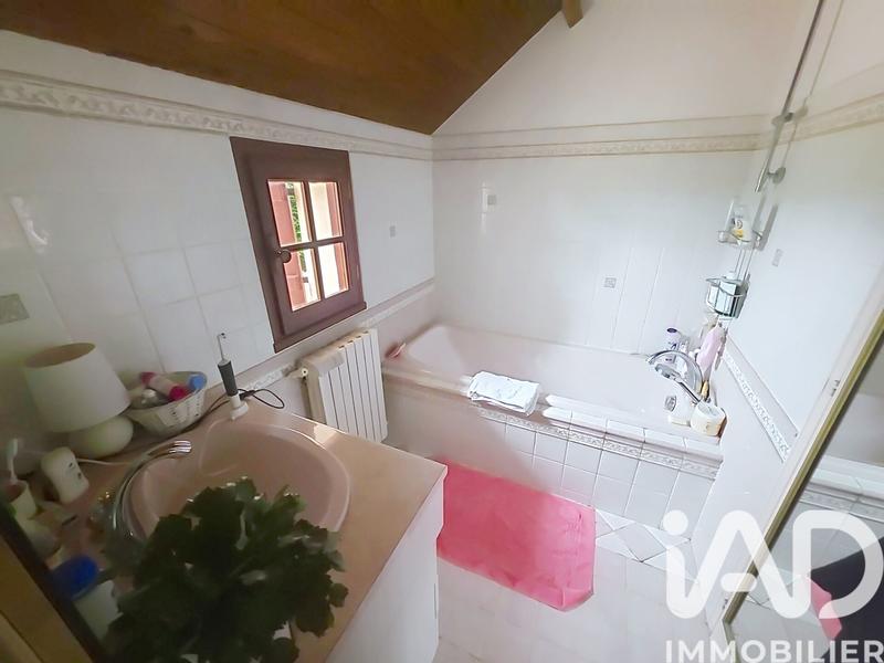 Maison - 200 m² - 7 pièces