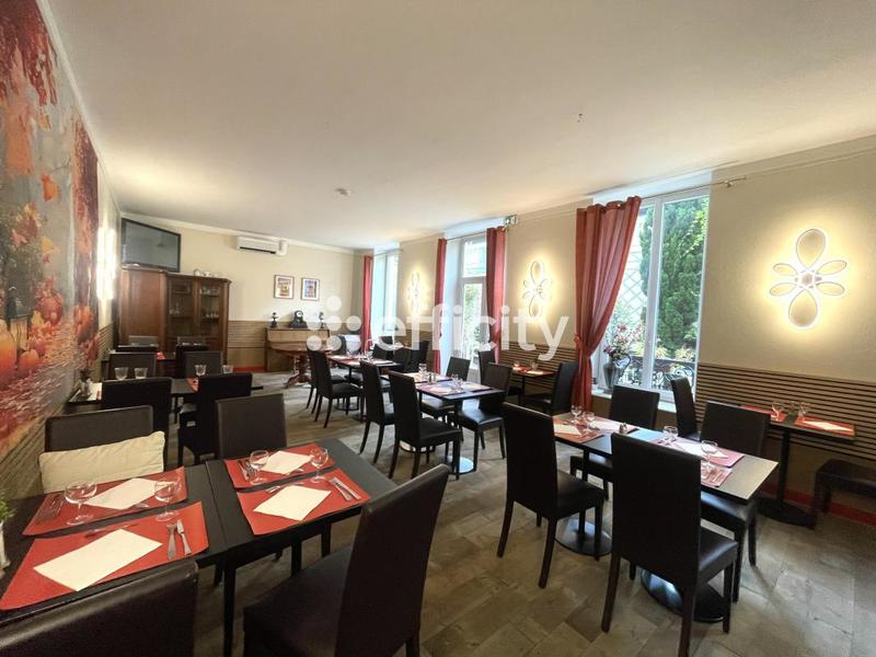 Immeuble - 3 040 m² - 43 pièces