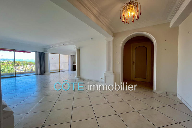 Appartement - 100 m² - 3 pièces