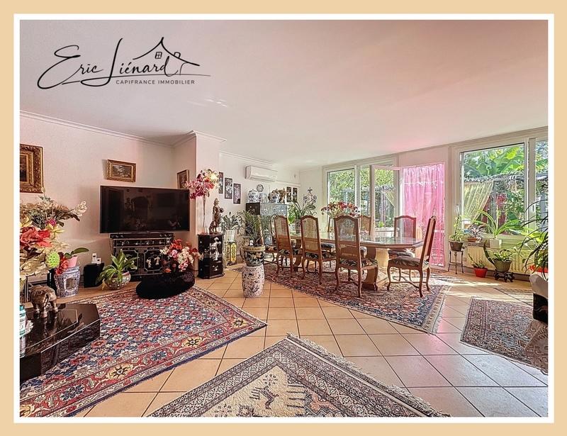 Maison - 229 m² - 9 pièces