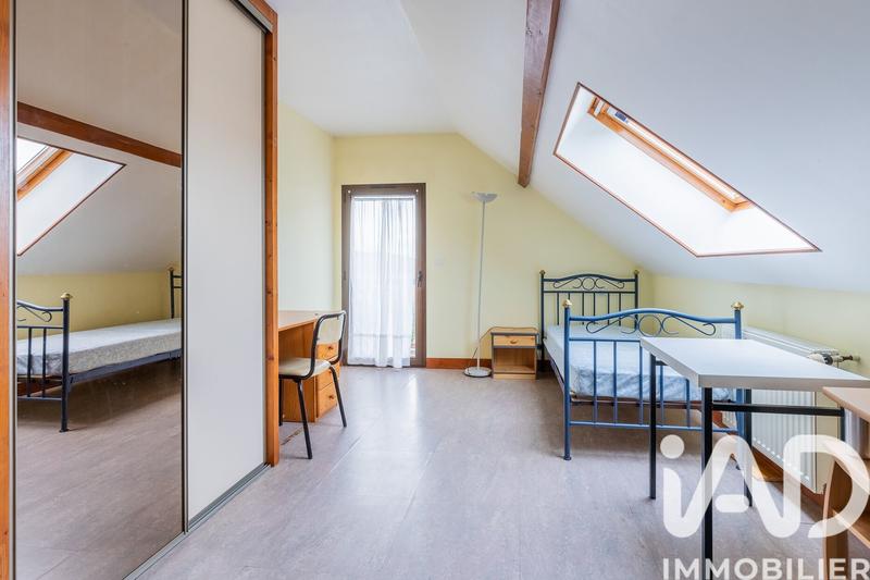 Maison - 247 m² - 10 pièces