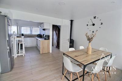 Maison - 85 m² - 5 pièces