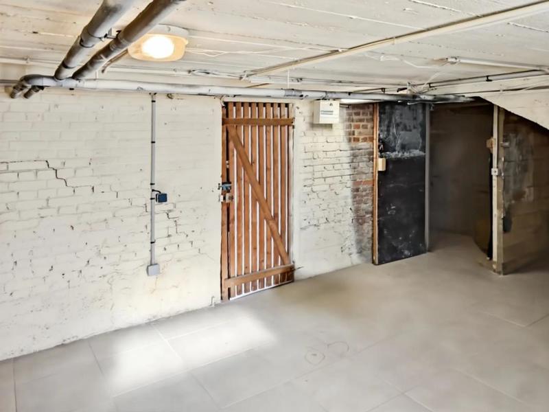 Appartement - 98 m² - 8 pièces