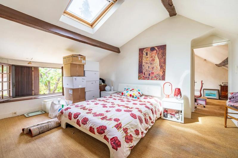 Maison - 207 m² - 8 pièces