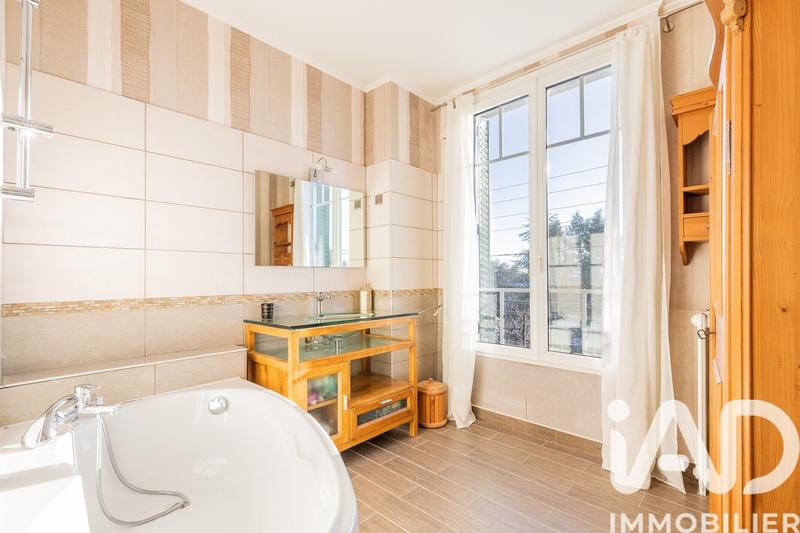 Maison - 135 m² - 7 pièces