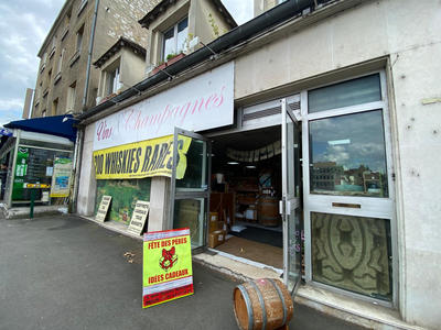 Fonds de commerce - Magasins - 108 m²