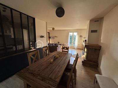 Maison traditionnelle - 73 m² - 4 pièces