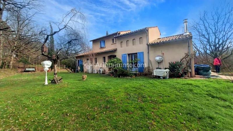 Maison - 174 m² - 8 pièces