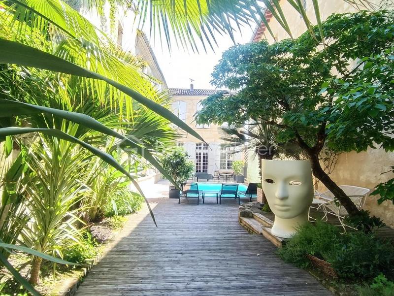 Hôtel particulier - 650 m² - 17 pièces