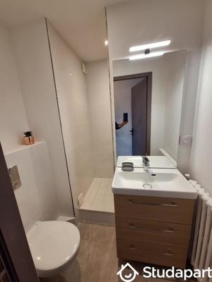 Chambre - 9 m² - 1 pièce