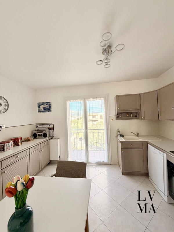 Appartement - 82 m² - 3 pièces