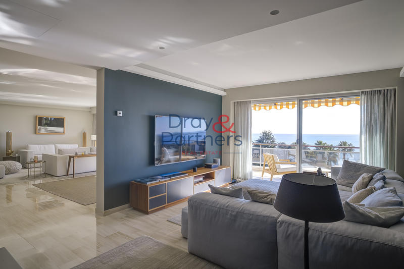 Appartement - 150 m² - 5 pièces