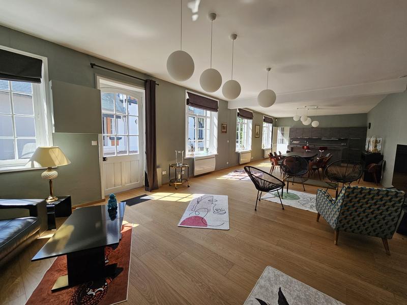 Maison - 297 m² - 8 pièces