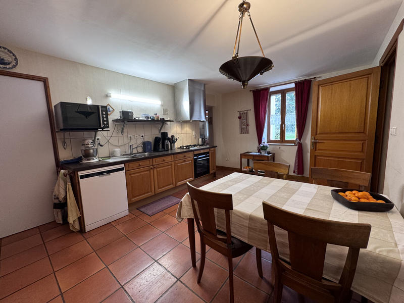 Maison - 246 m² - 8 pièces