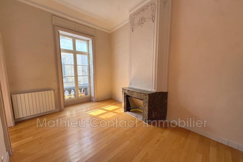 Appartement - 189 m² - 7 pièces