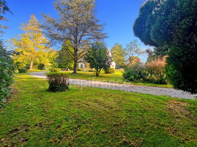 Maison bourgeoise - 300 m² - 10 pièces