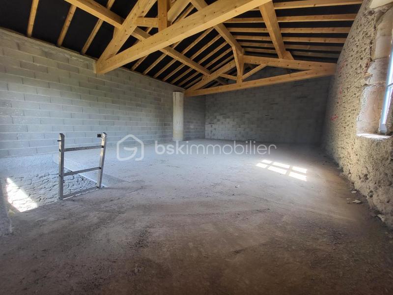 Corps de ferme - 130 m² - 2 pièces