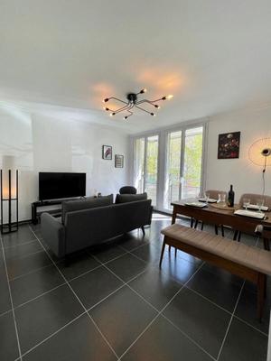 Appartement - 81 m² - 5 pièces