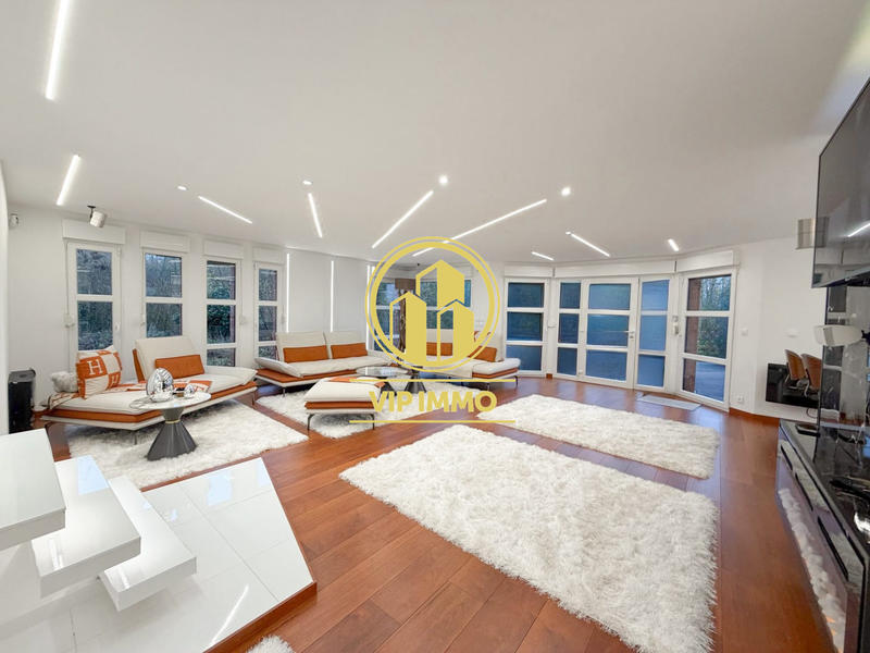 Maison - 183 m² - 5 pièces