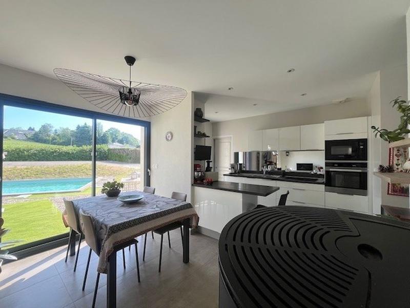 Maison - 254 m² - 9 pièces