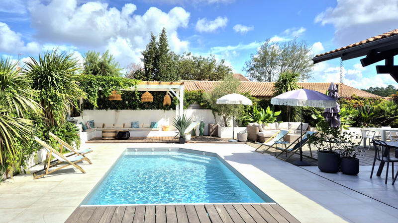 Maison - 165 m² - 9 pièces