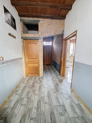 Maison - 220 m² - 9 pièces