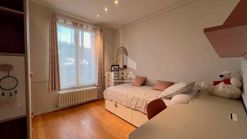 Maison - 167 m² - 6 pièces