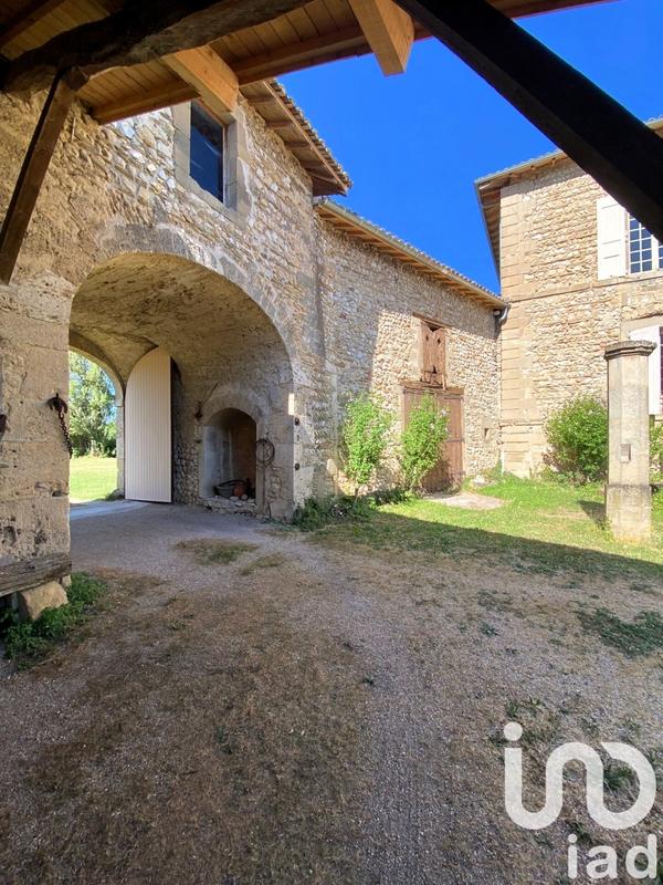 Maison - 513 m² - 15 pièces