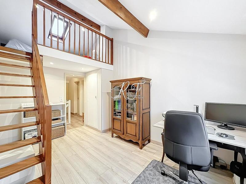 Maison - 95 m² - 5 pièces