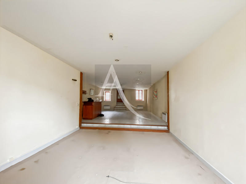 Maison - 200 m² - 7 pièces