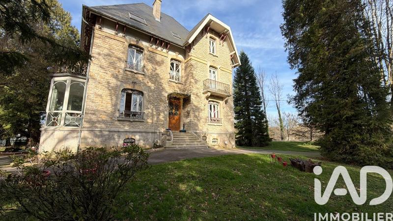 Château - 352 m² - 7 pièces