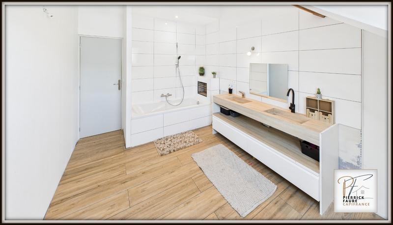 Maison - 252 m² - 8 pièces