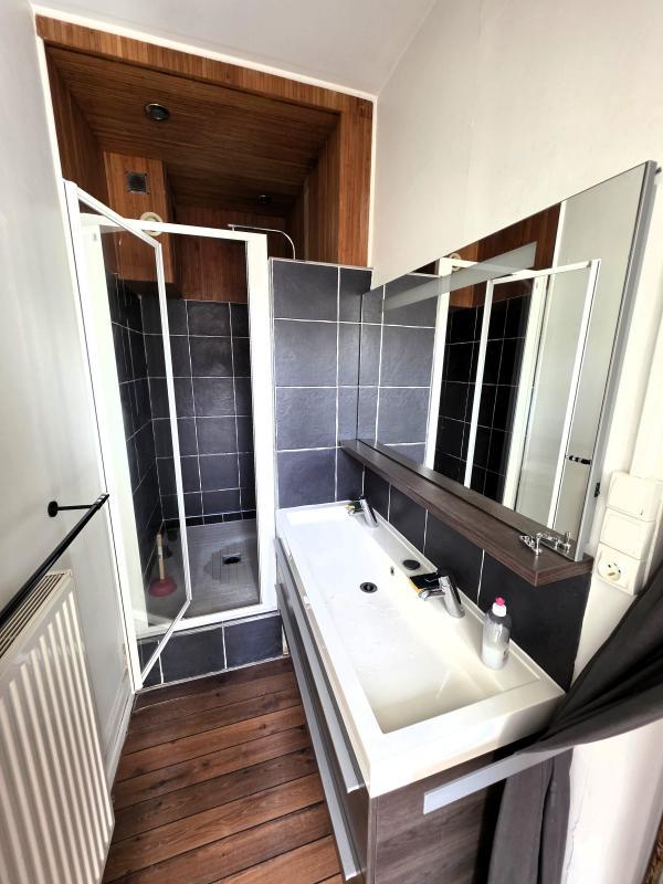 Appartement - 65 m² - 2 pièces