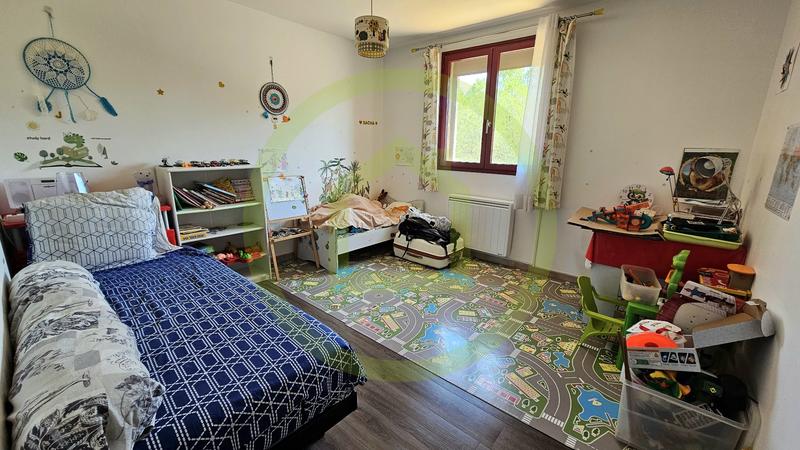 Maison - 200 m² - 8 pièces